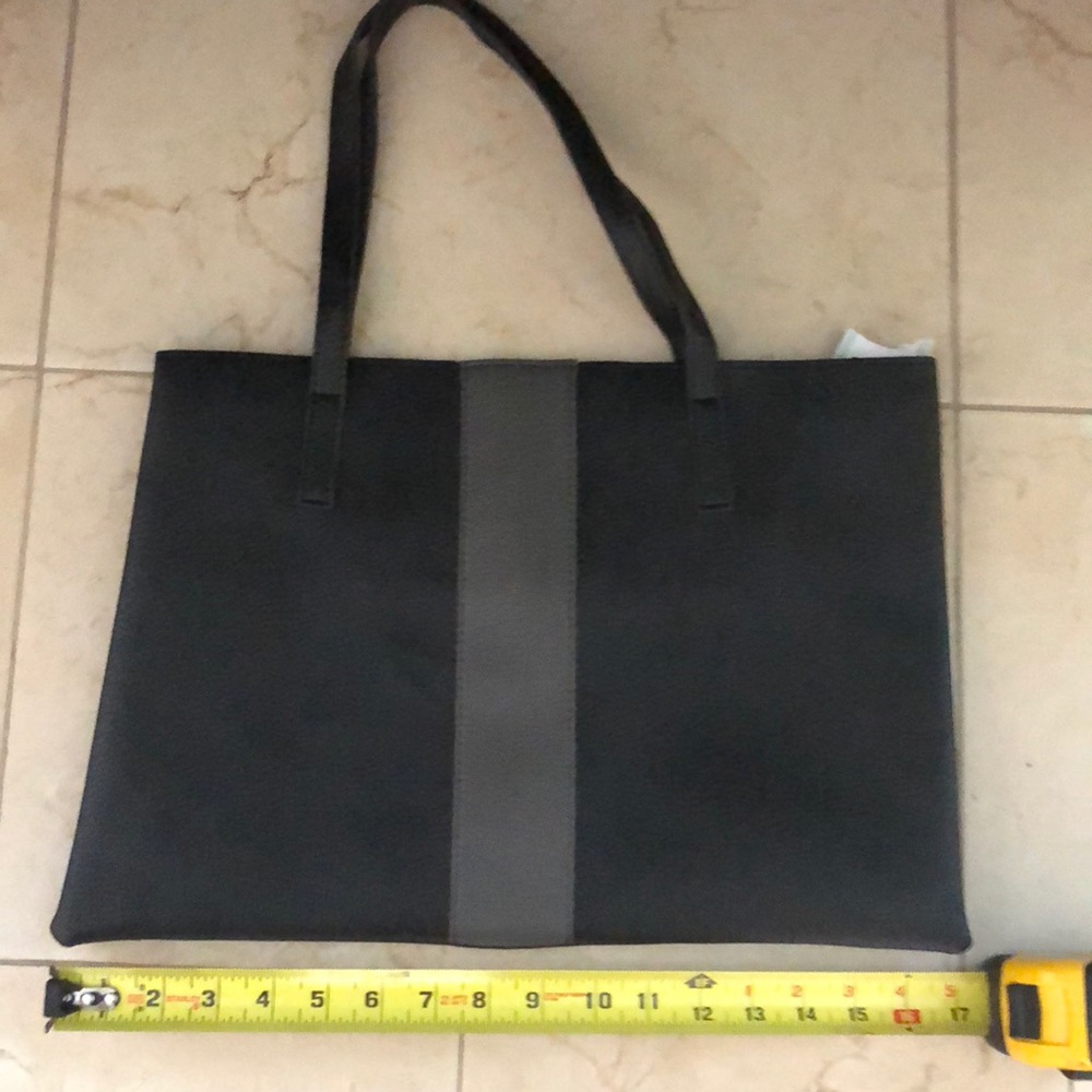 Vince Camuto tote